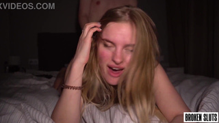 НЕУМЕЛАЯ МЯСНАЯ шлюшка из Колледжа, Которую отжарил ее преподаватель математики