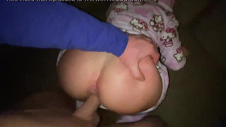 Пока моих родителей не было дома, моя сводная сестричка в пижаме проиграла в Mortal Kombat