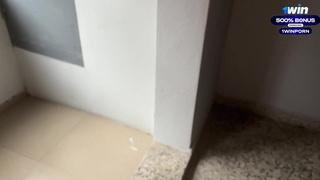 Вот это риск — кто-то мог заметить, как я обкончал её в подъезде