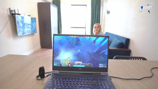 А давай потрахаемся у окна? Не каждого же так соблазняет сестренка