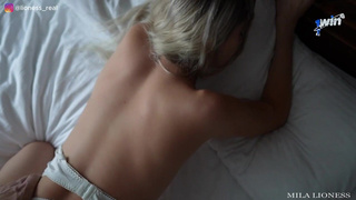 Да все слышат, как ты тут дрочишь — мб лучше на сестренку кончишь?