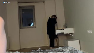 Она сняла презерватив ?? Теперь я должен вовремя достать из мачехи