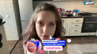 Ты мне нравишься, тебе отсосу прямо в лесу ?? А трахнешь меня дома