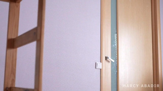 С кем живу, тот мне на титьки и кончает — я законы общаги знаю