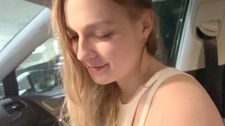 К 1-му встречному в машину и на хуец села! Это прям пиздец смело