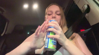 К 1-му встречному в машину и на хуец села! Это прям пиздец смело