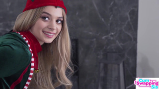 Загадал тройничок на НГ ?? Теперь они мою нектар делят на 2 рта