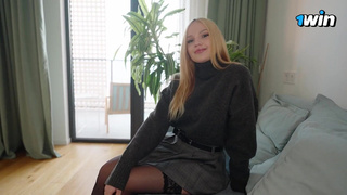 Благоверный не пердолит, я в отчаянье.. Зато с незнакомцем до дрожи кончаю