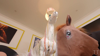 Я их киски чередовал — вот и угадай, в какой из них теперь кремпай