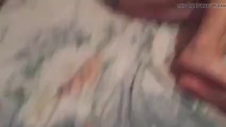 Кавалер аккуратно ебёт свою спутницу в пизденку