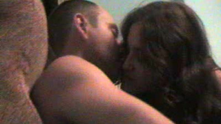 Бухая студентка долбится с пареньком в позе наездницы