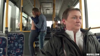 Экстремальный перепихон в автобусе