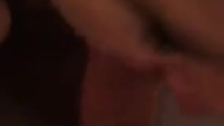 Вставил жене на четвереньках