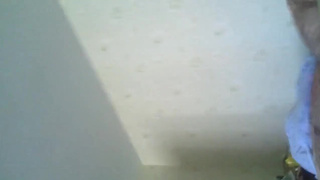 Снимает любительский секс с соседкой