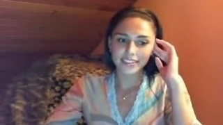 Обворожительная барышня показала прекрасное тело перед камерой