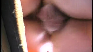 Толстяк жарит зрелую брюнетку в колготках на балкончике