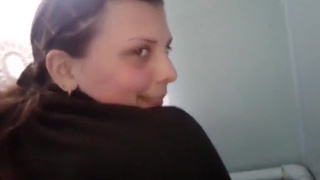 Продавщица сделала отсос и поебалась у прилавка