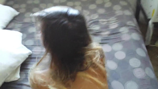 Домашняя ебля рачком с соседской девченкой