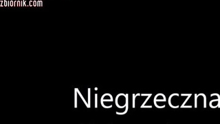 Ненасытная женщина была мощно отодрана компанией мужчин