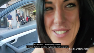 Порно режиссер жестоко пердолит анал Sabrina Ice дома в джакузи