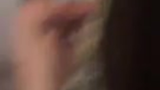 Повалил девку на диван и стал трахать в пизденку