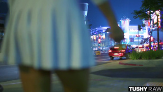 Опытная мильфа кончает от анального секса с сыном