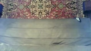 Русские девки лесбухи замутили горячее шоу на вебкамеру